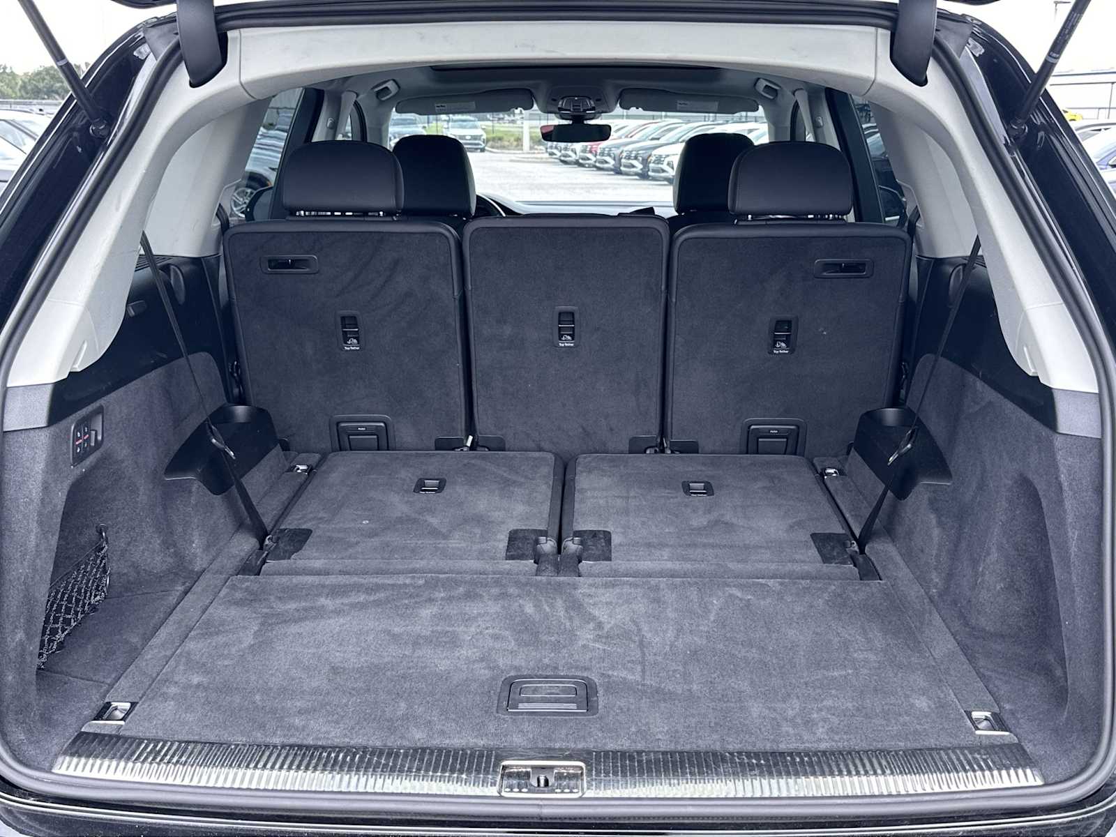 Thumbnail: 2024 Audi Q7 - 25