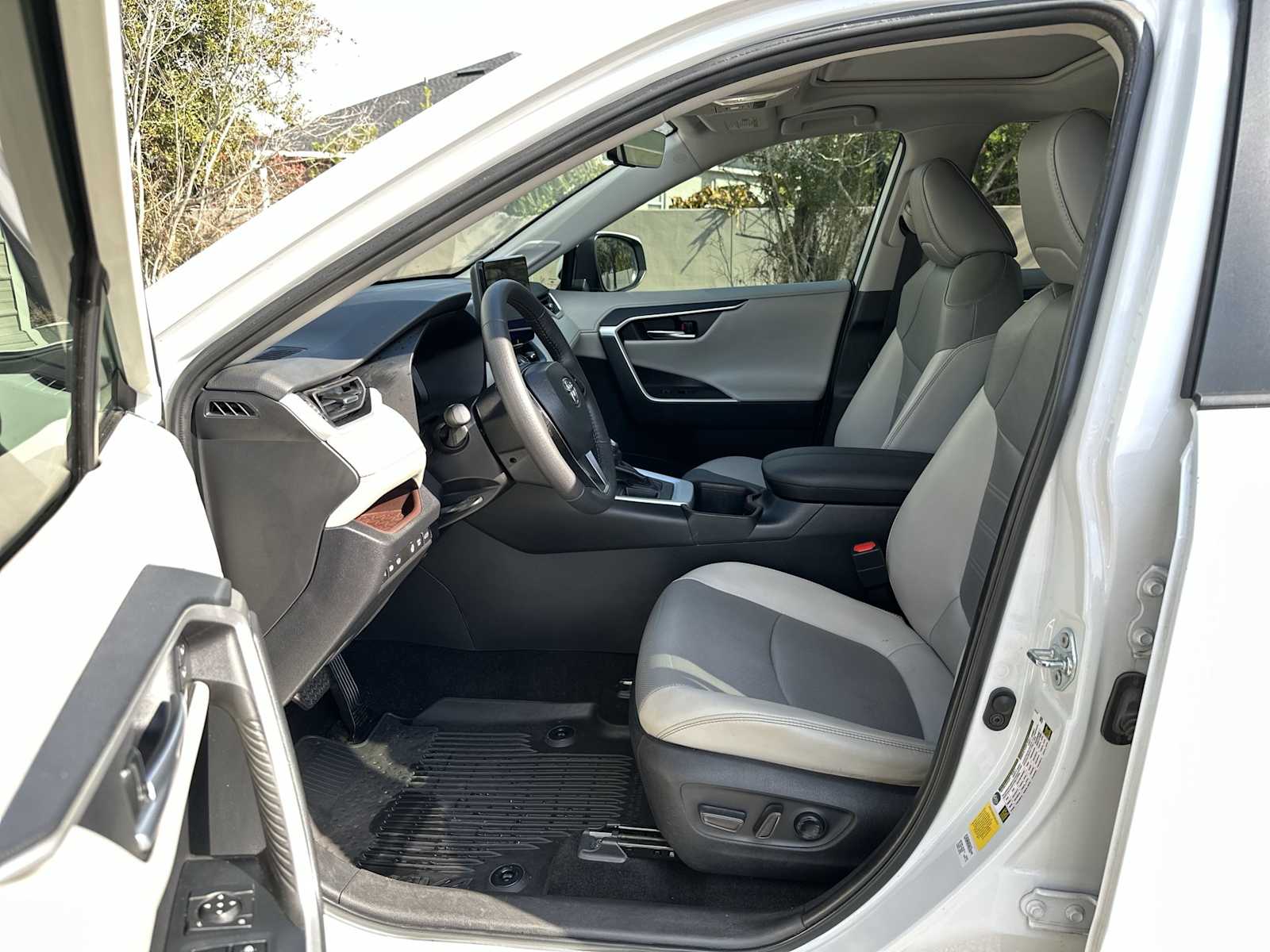 Thumbnail: 2024 Toyota RAV4 - 2