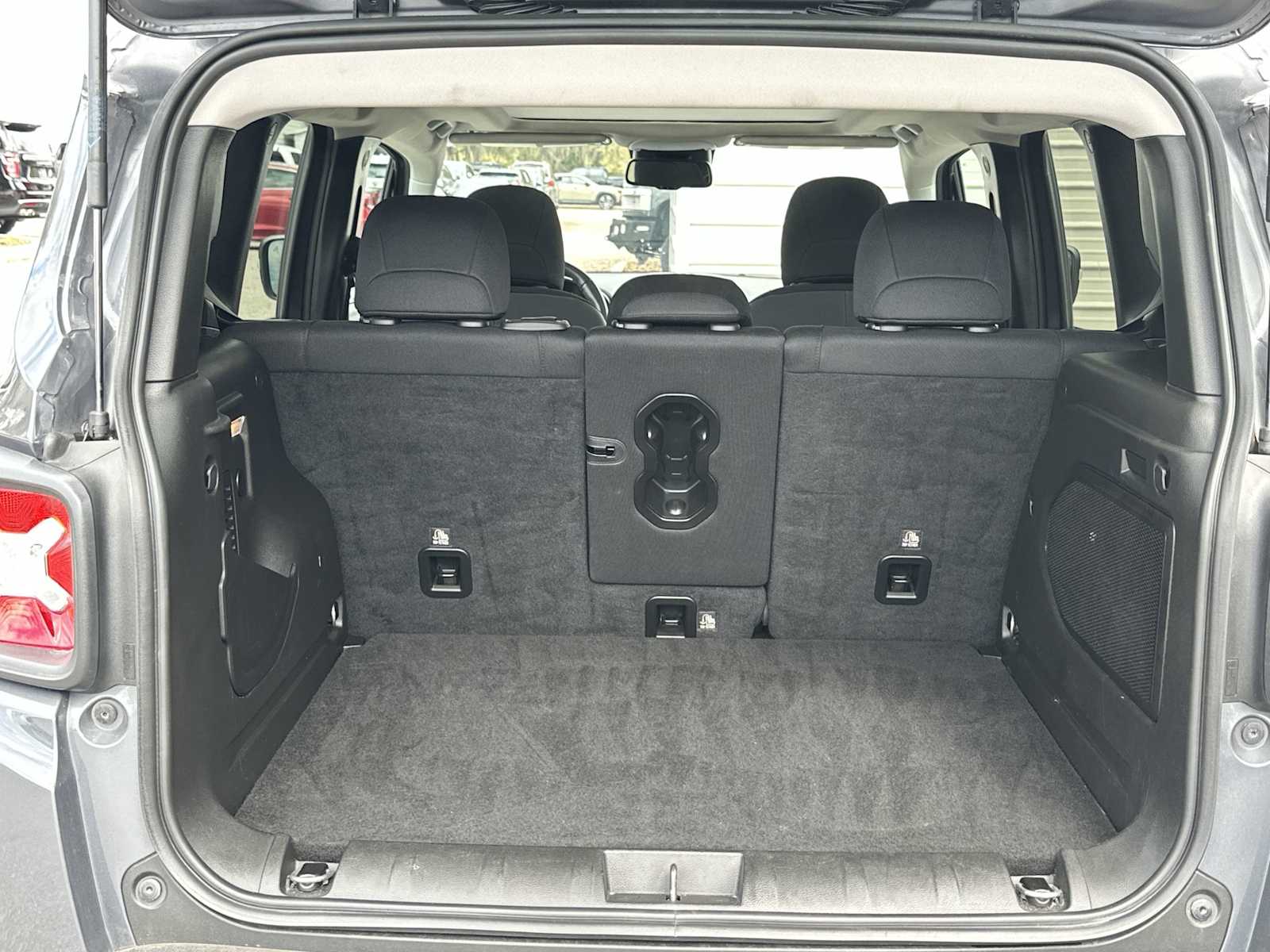 Thumbnail: 2022 Jeep Renegade - 26