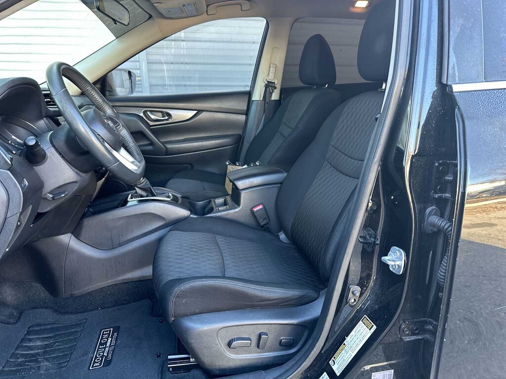 Used 2017 Nissan Rogue SV SUV