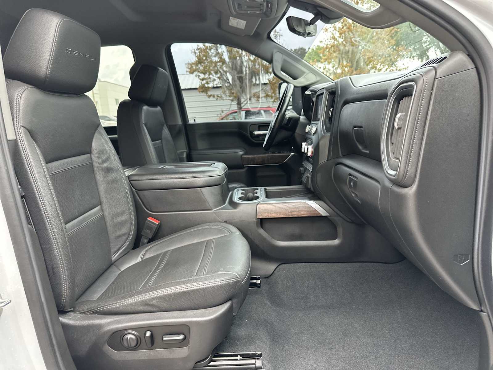 Thumbnail: 2021 GMC Sierra 2500 - 19