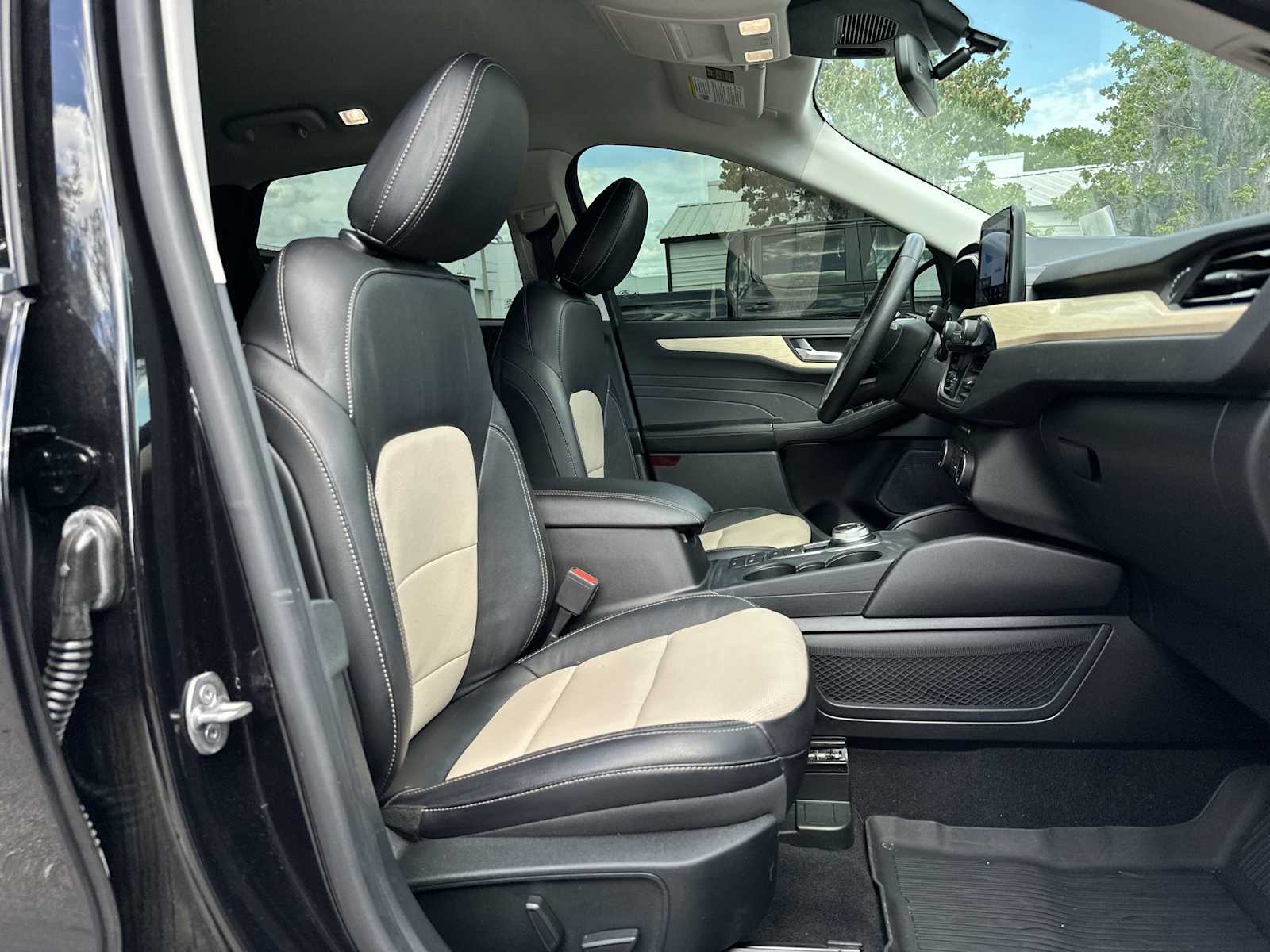 Thumbnail: 2022 Ford Escape - 19