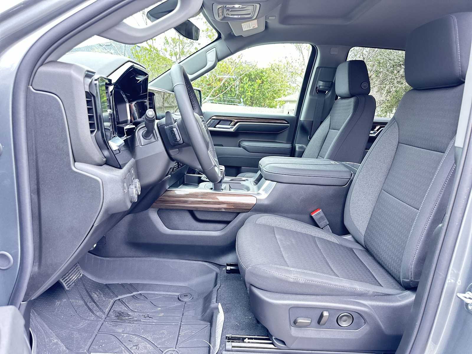 Thumbnail: 2026 Chevrolet Silverado 1500 - 15