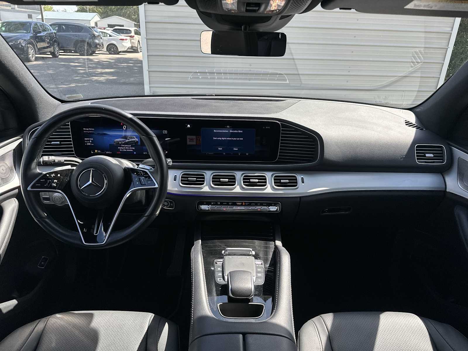 Thumbnail: 2025 Mercedes-Benz GLE - 14