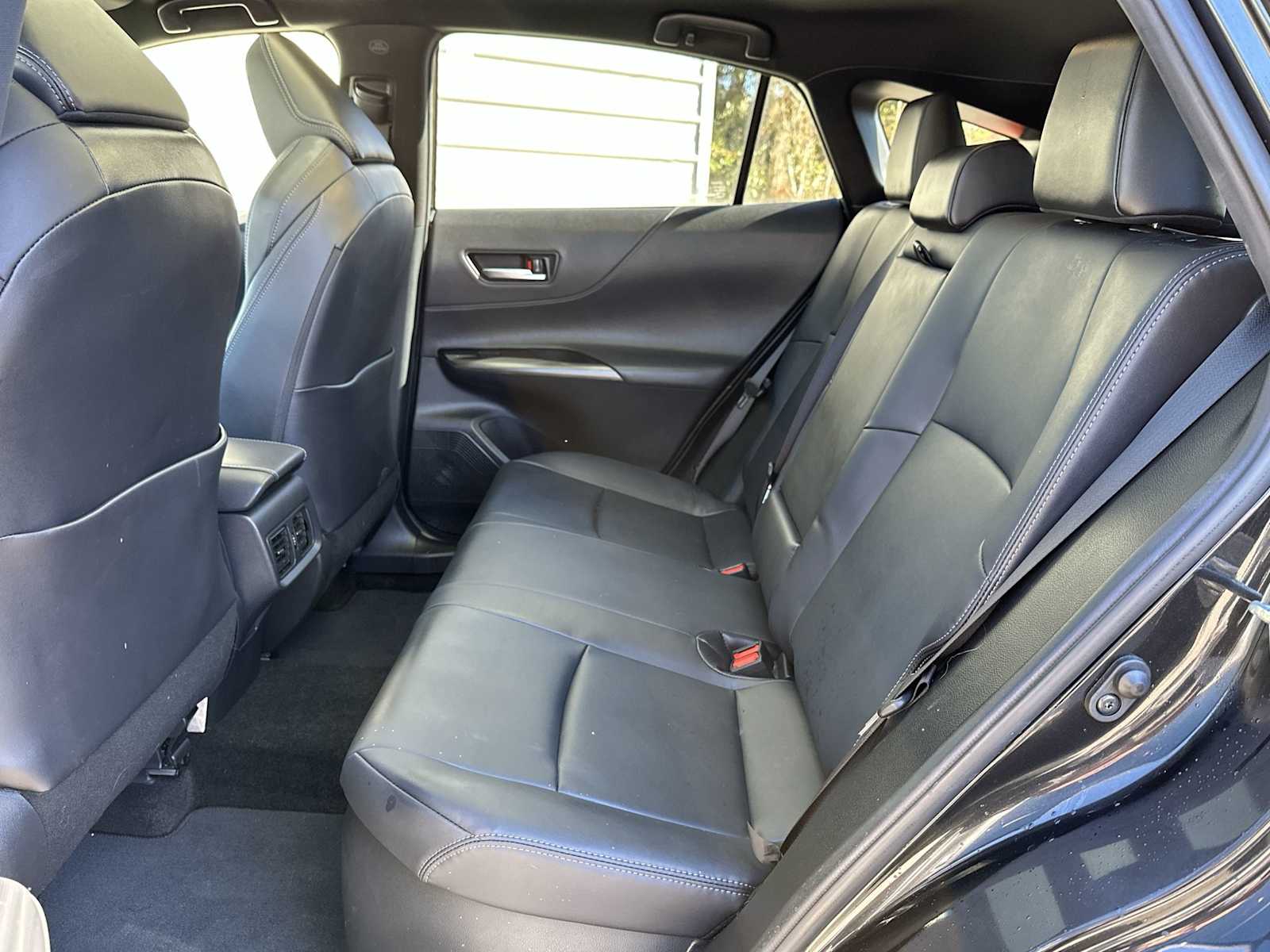 Thumbnail: 2023 Toyota Venza - 18