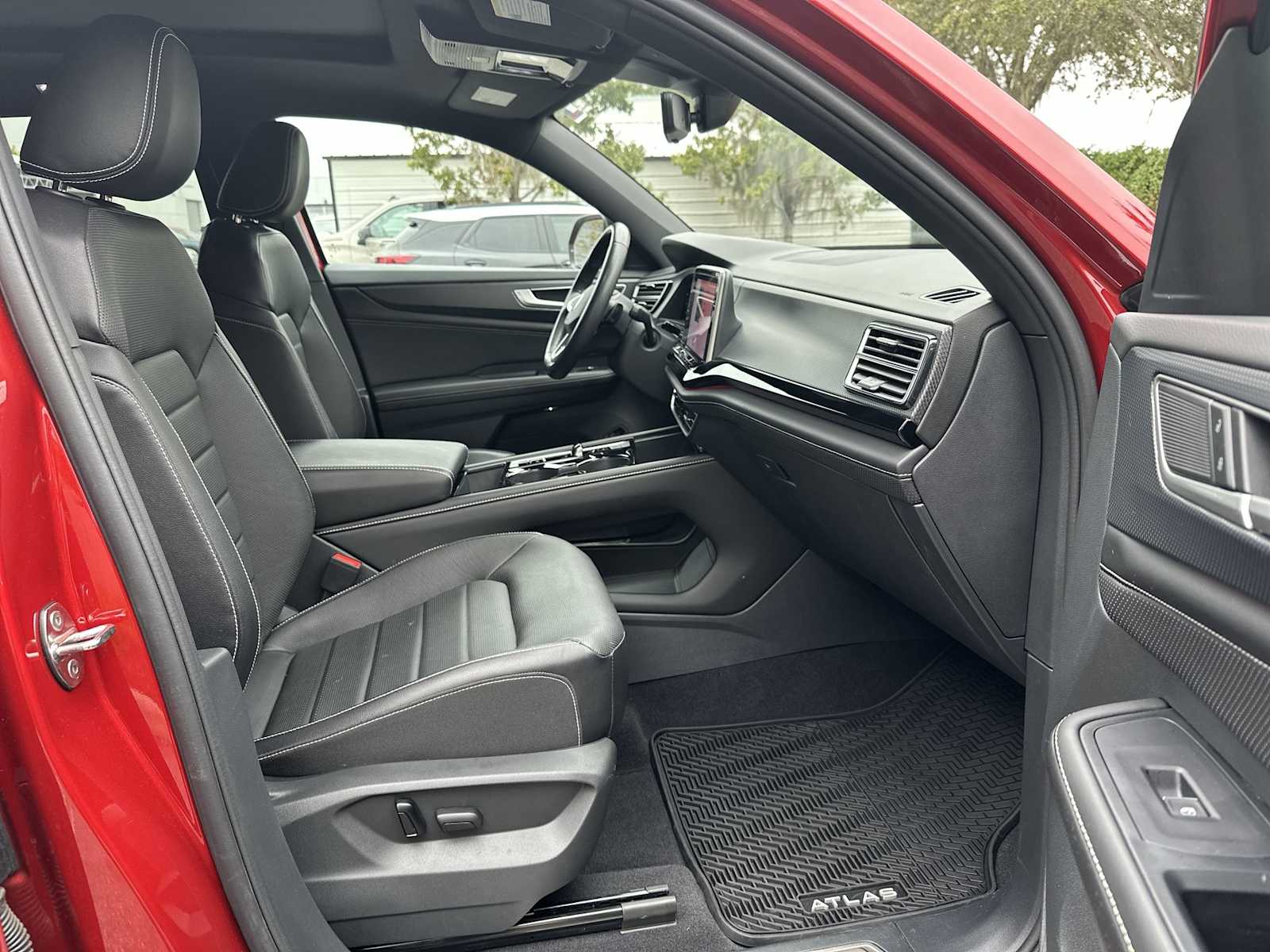Thumbnail: 2024 Volkswagen Atlas - 19