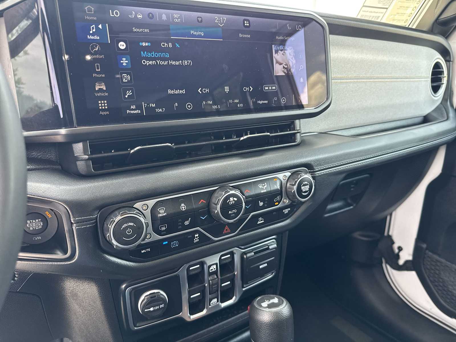 2024 Jeep Wrangler Sahara 31