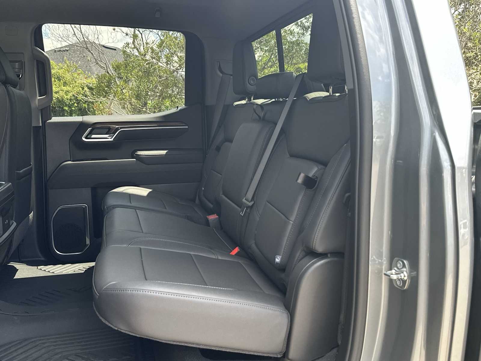 Thumbnail: 2025 Chevrolet Silverado 1500 - 17