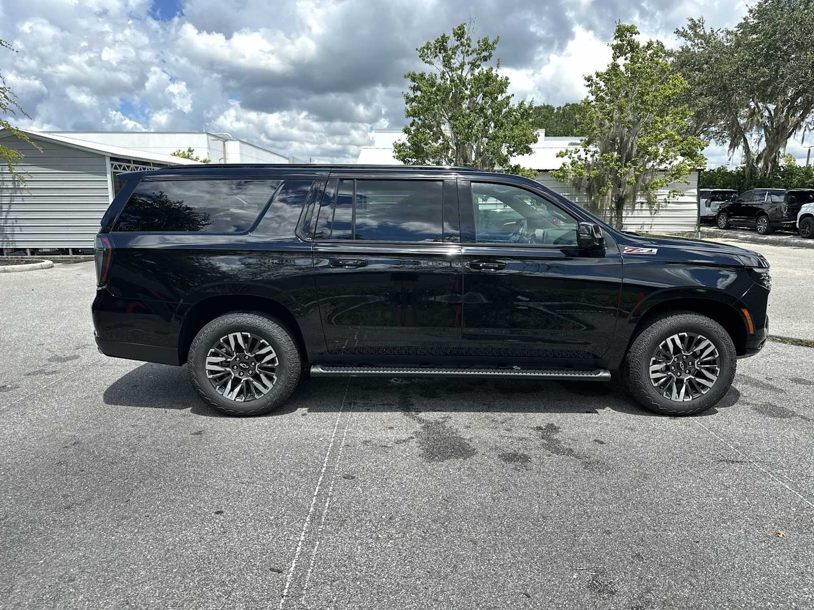 Thumbnail: 2026 Chevrolet Suburban - 7