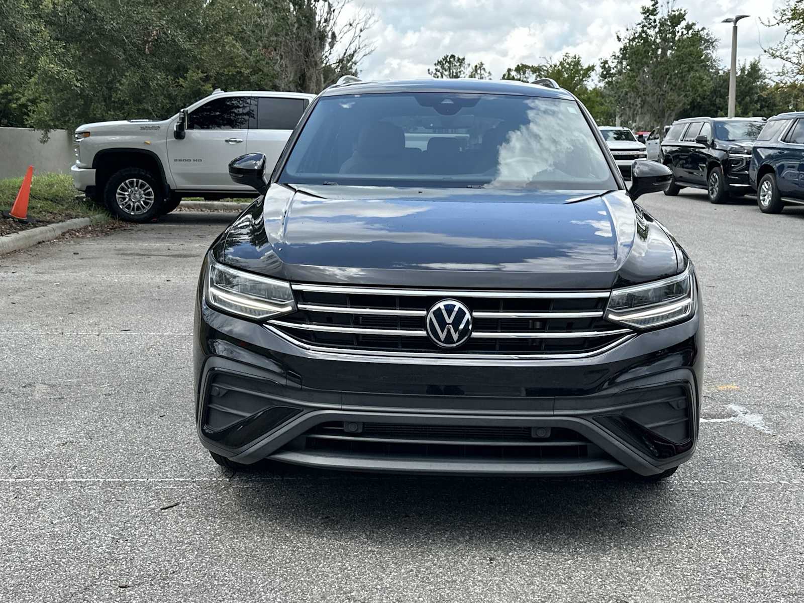 Thumbnail: 2023 Volkswagen Tiguan - 9