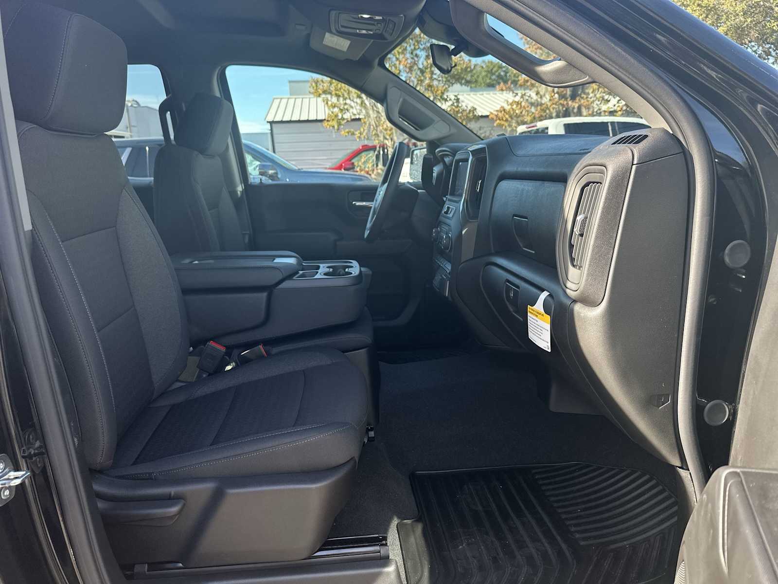 Thumbnail: 2026 Chevrolet Silverado 1500 - 19