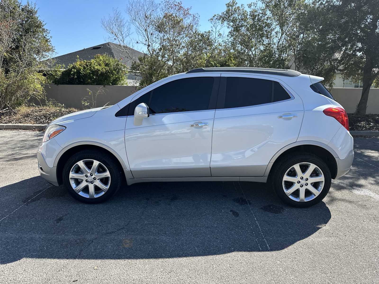 Thumbnail: 2015 Buick Encore - 3