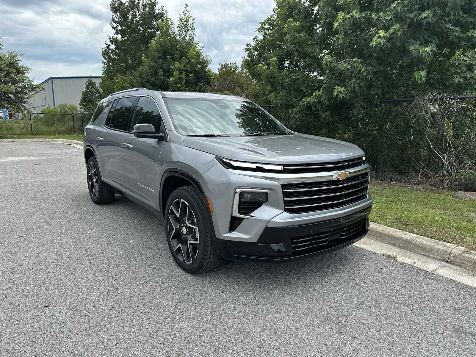 Thumbnail: 2025 Chevrolet Traverse - 8