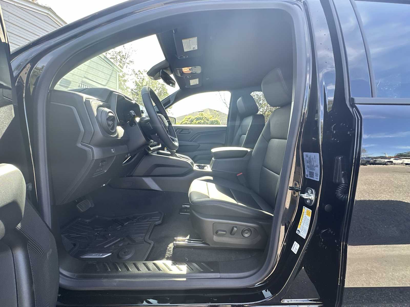 Thumbnail: 2026 Chevrolet Colorado - 2