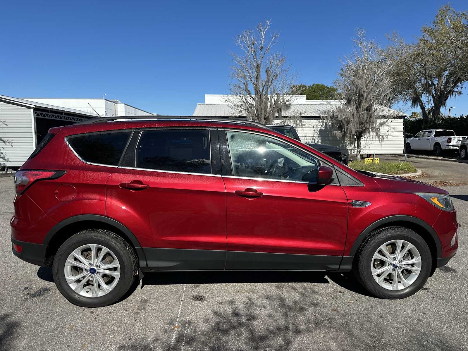 Thumbnail: 2017 Ford Escape - 8
