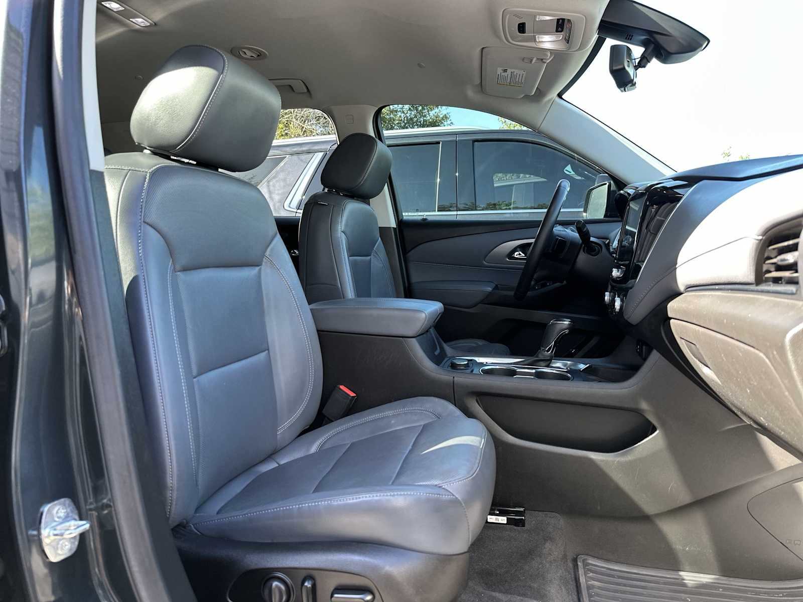 Thumbnail: 2020 Chevrolet Traverse - 19