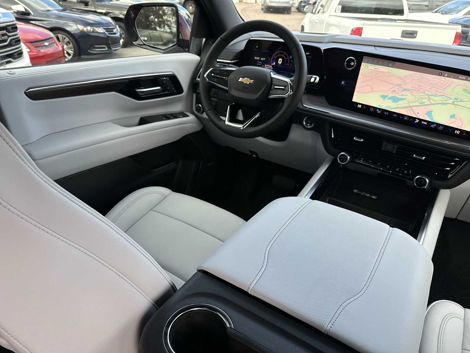 Thumbnail: 2025 Chevrolet Suburban - 15