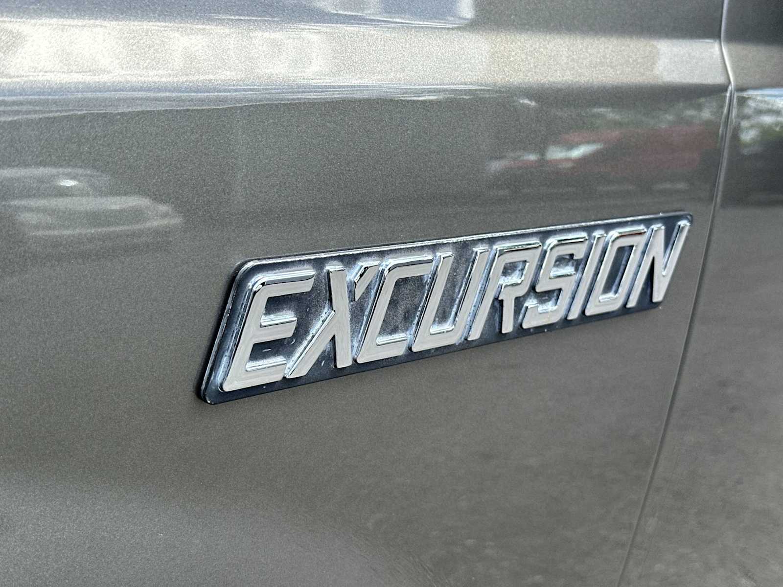Thumbnail: 2005 Ford Excursion - 11