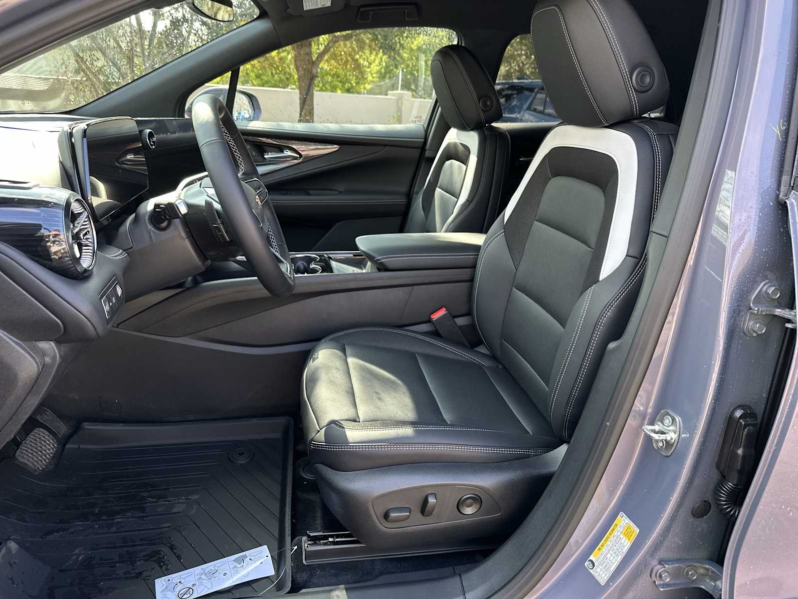 Thumbnail: 2026 Chevrolet Blazer EV - 15