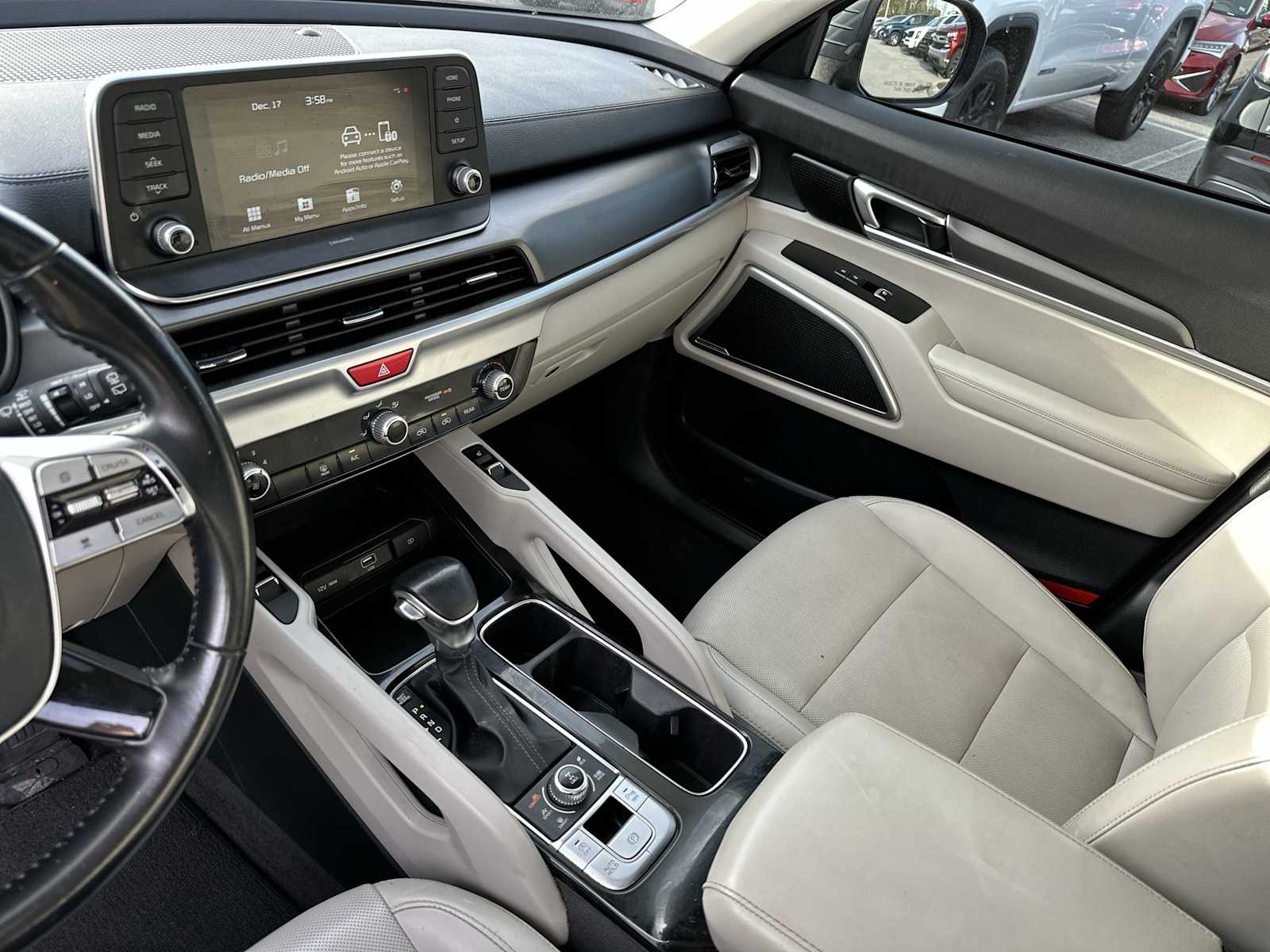 Thumbnail: 2021 Kia Telluride - 22