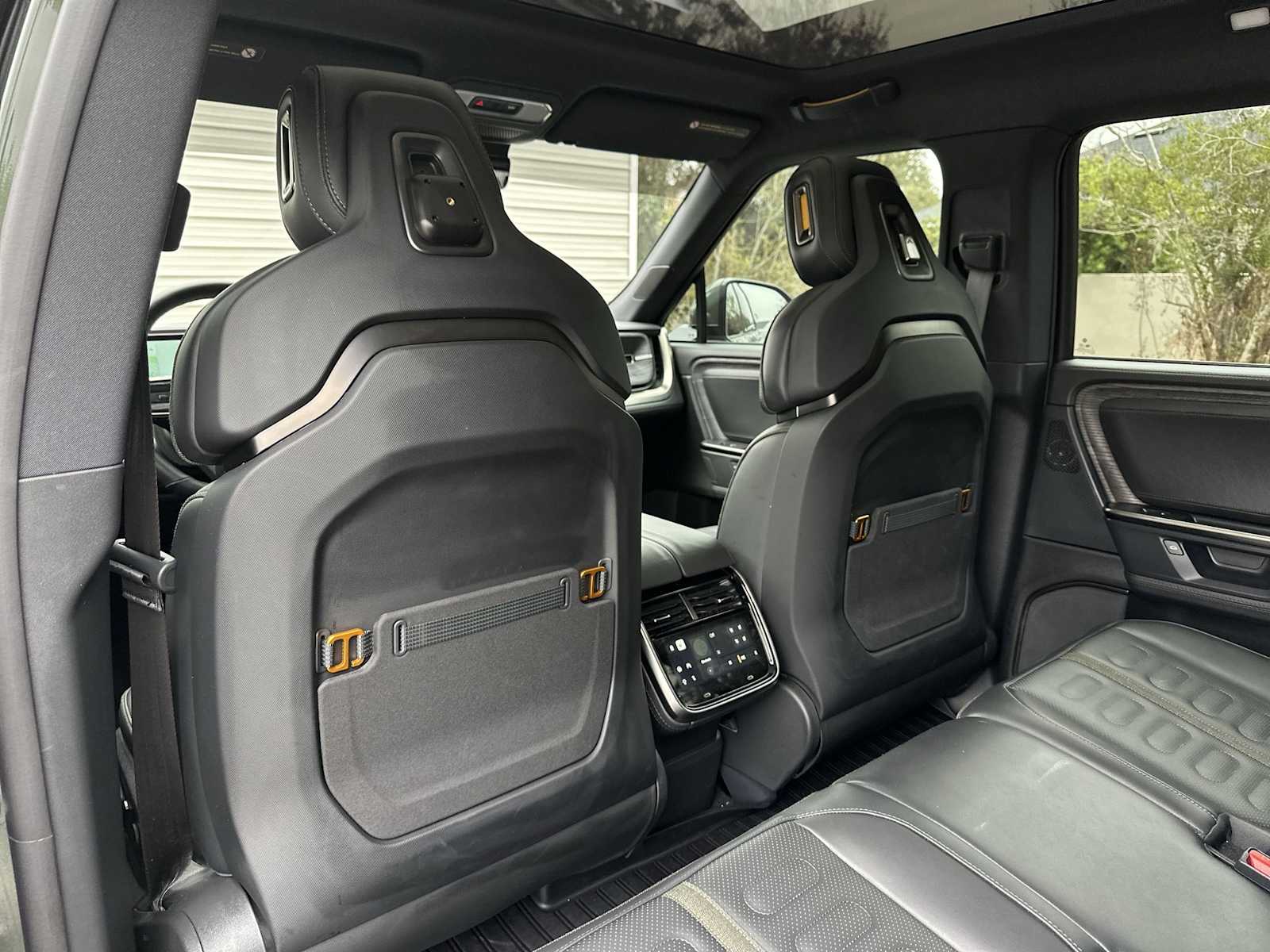 Thumbnail: 2025 Rivian R1S - 16