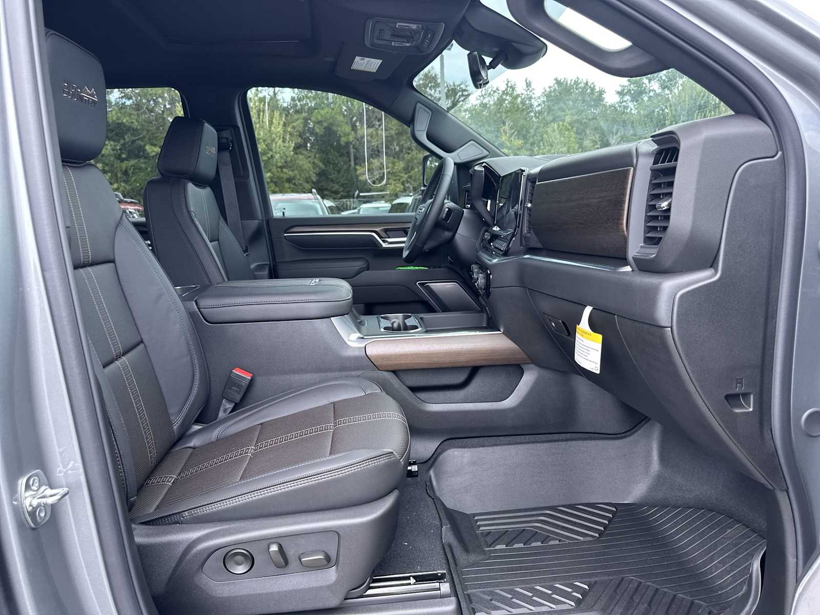 Thumbnail: 2026 Chevrolet Silverado 2500 - 19