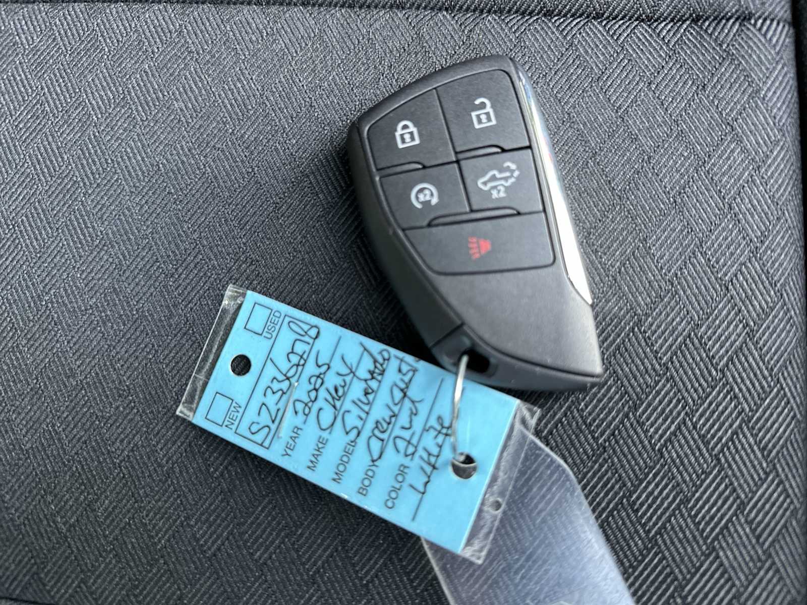 Thumbnail: 2025 Chevrolet Silverado 1500 - 26