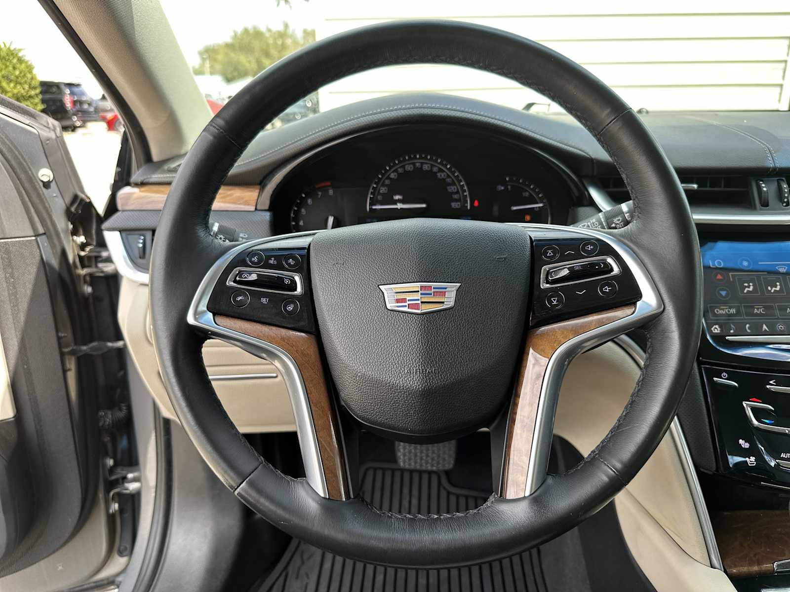 Thumbnail: 2019 Cadillac XTS - 20