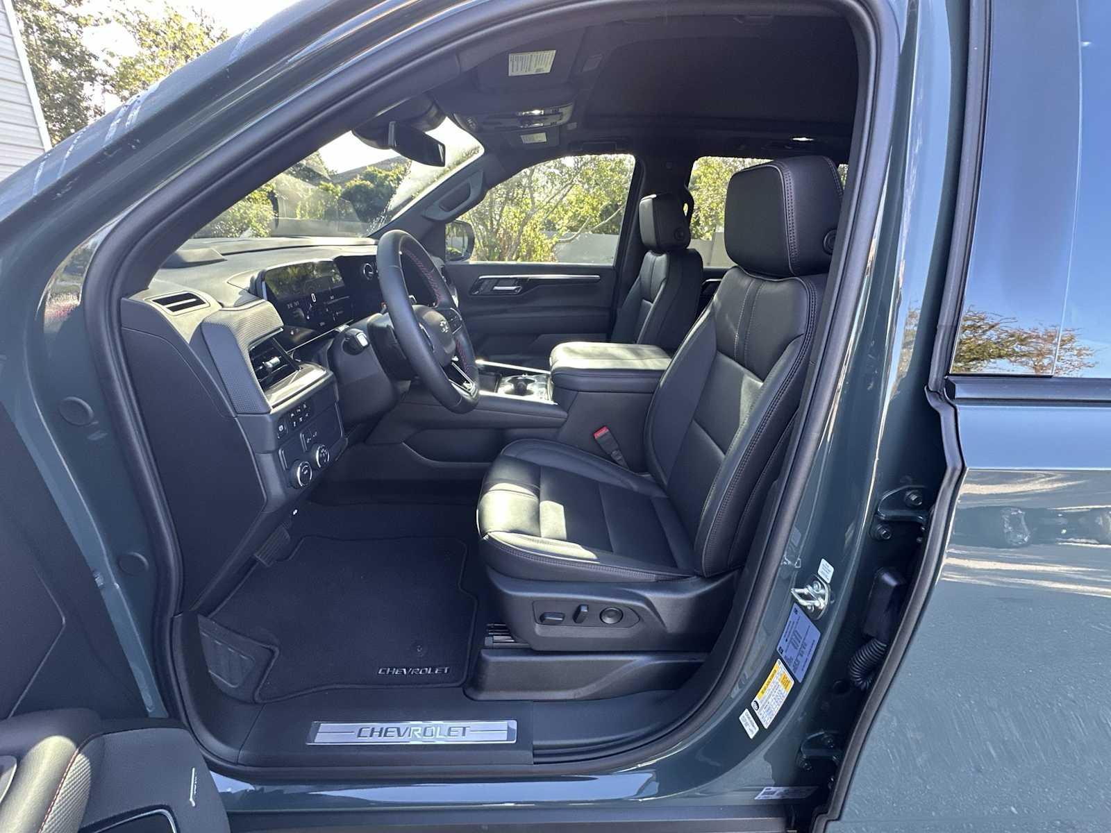 Thumbnail: 2025 Chevrolet Tahoe - 2