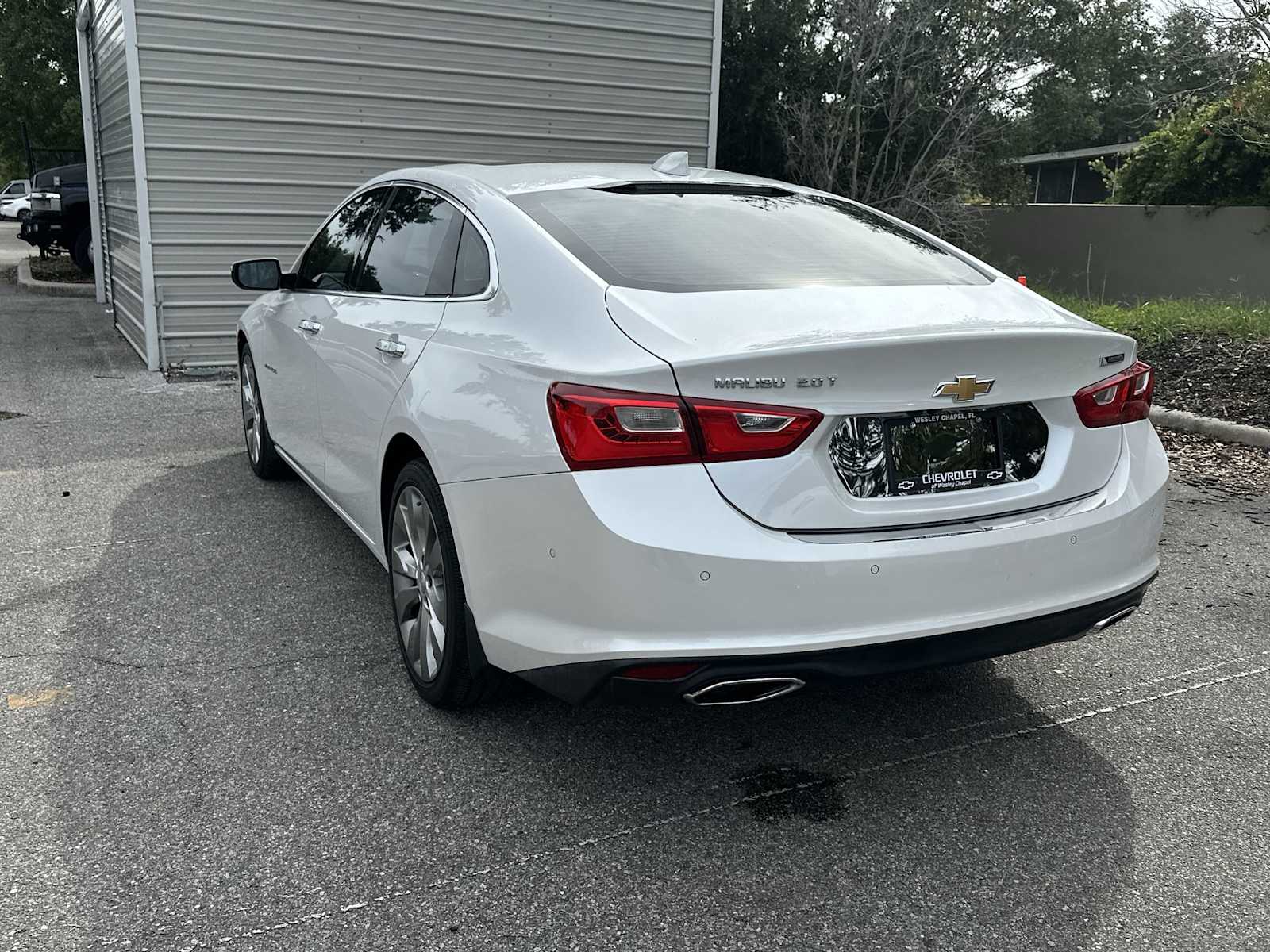 Thumbnail: 2017 Chevrolet Malibu - 4