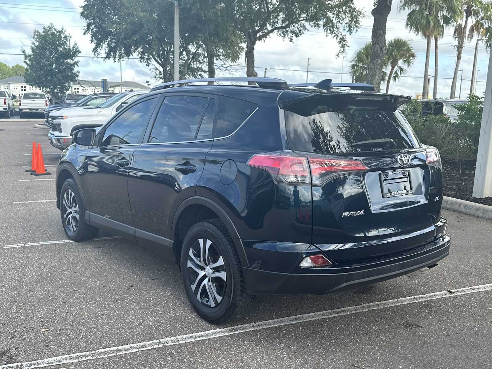Thumbnail: 2018 Toyota RAV4 - 4