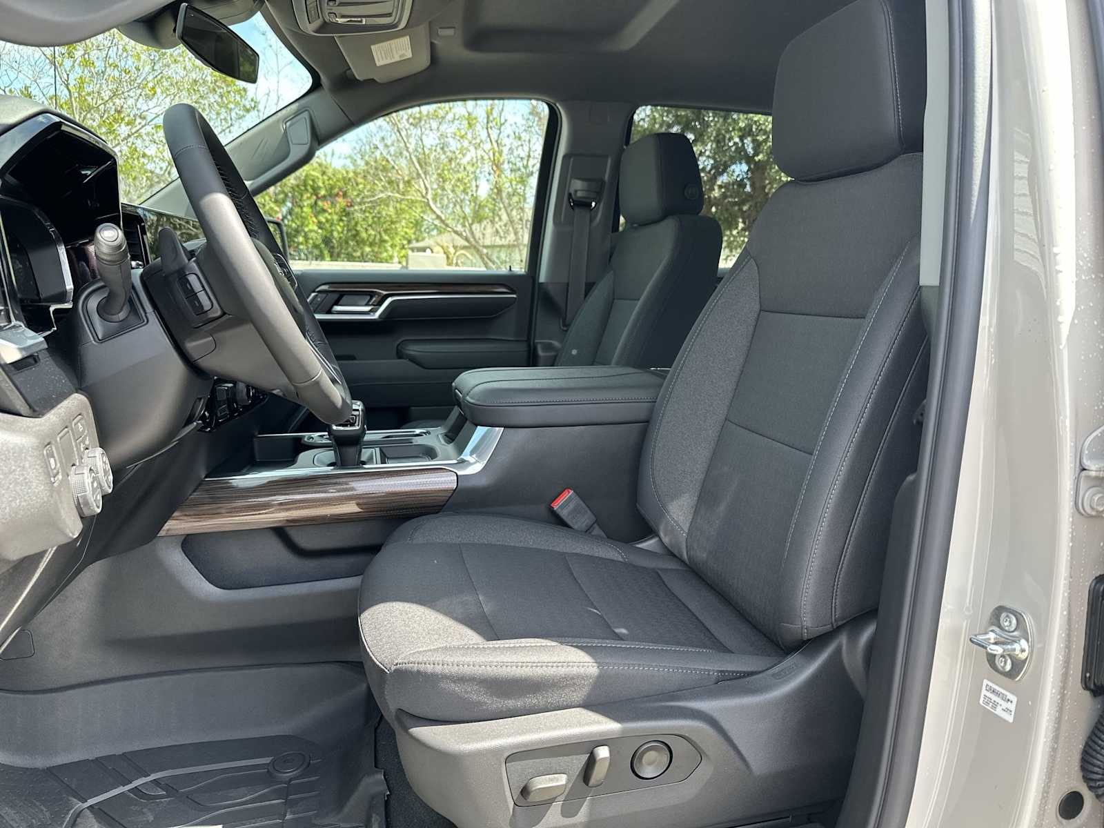 Thumbnail: 2026 Chevrolet Silverado 1500 - 2