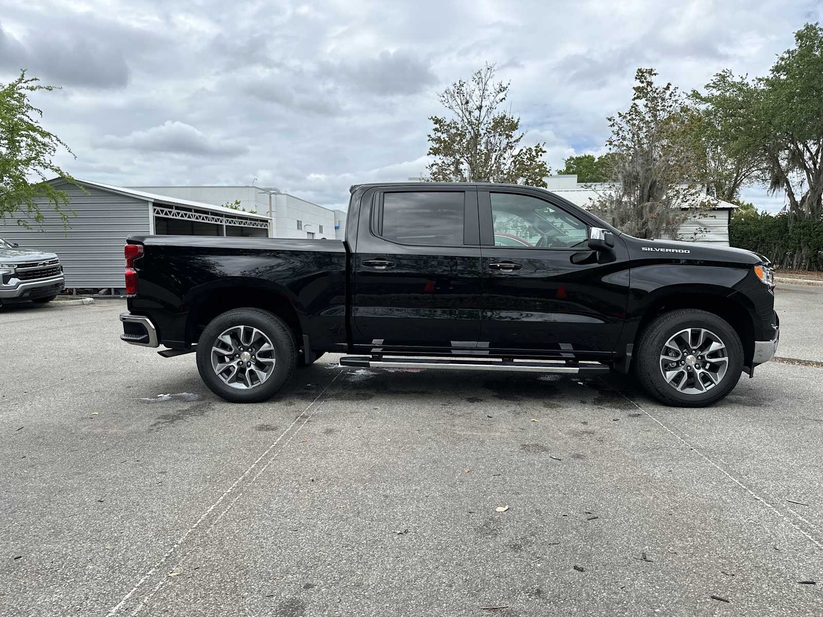 Thumbnail: 2026 Chevrolet Silverado 1500 - 8