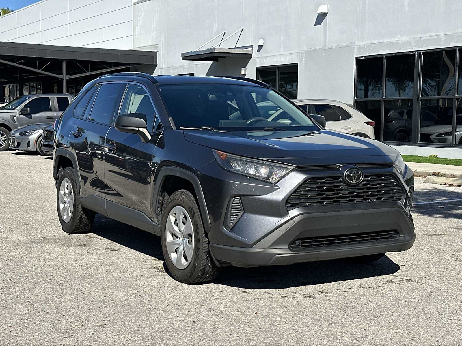 Thumbnail: 2019 Toyota RAV4 - 8