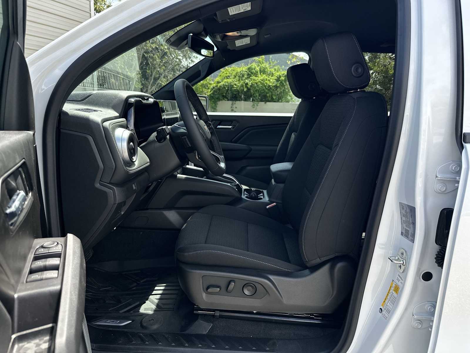 Thumbnail: 2026 Chevrolet Colorado - 2