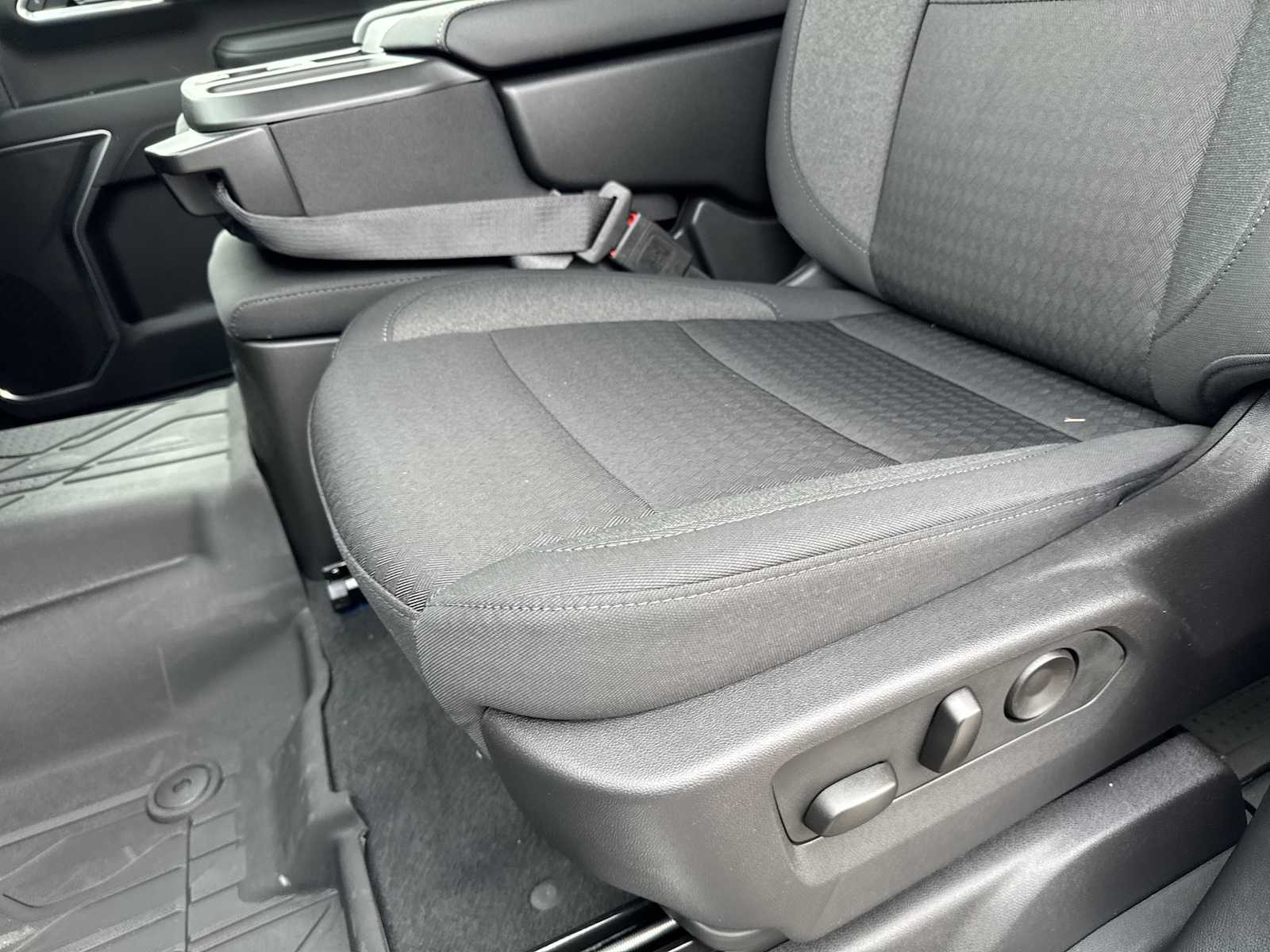 2025 Chevrolet Silverado 1500 LT 20