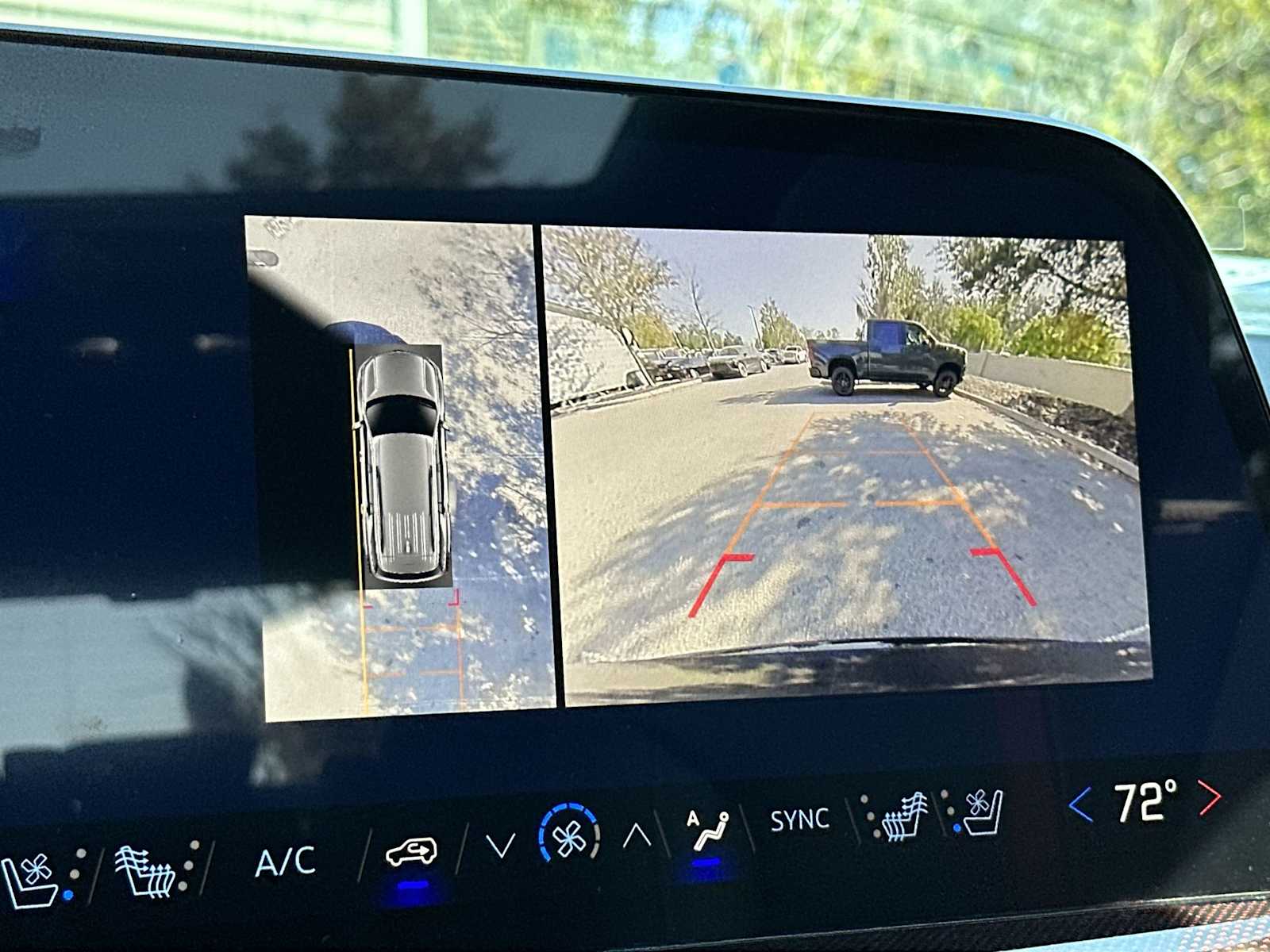 Thumbnail: 2026 Chevrolet Traverse - 23