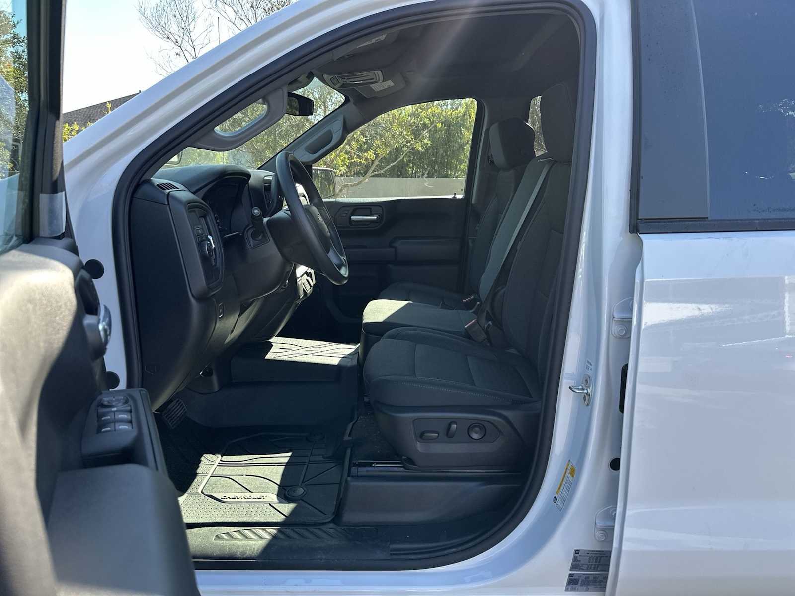 Thumbnail: 2026 Chevrolet Silverado 1500 - 2