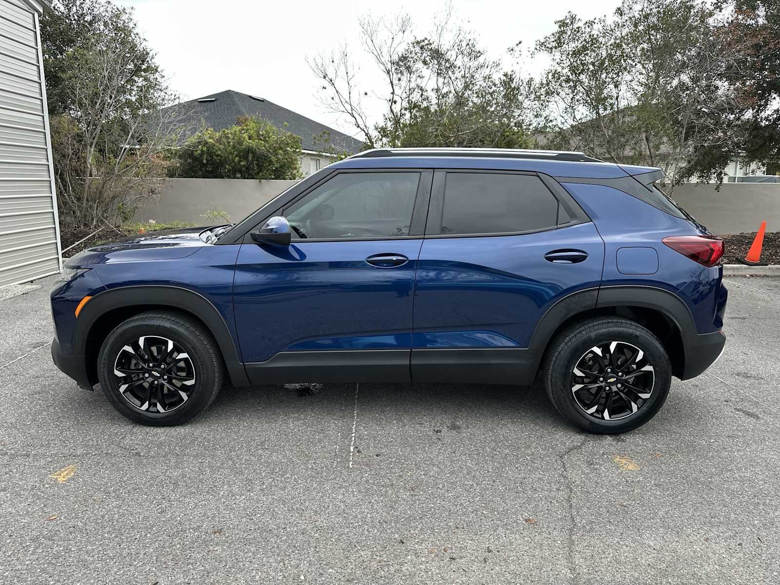 Thumbnail: 2022 Chevrolet TrailBlazer - 3