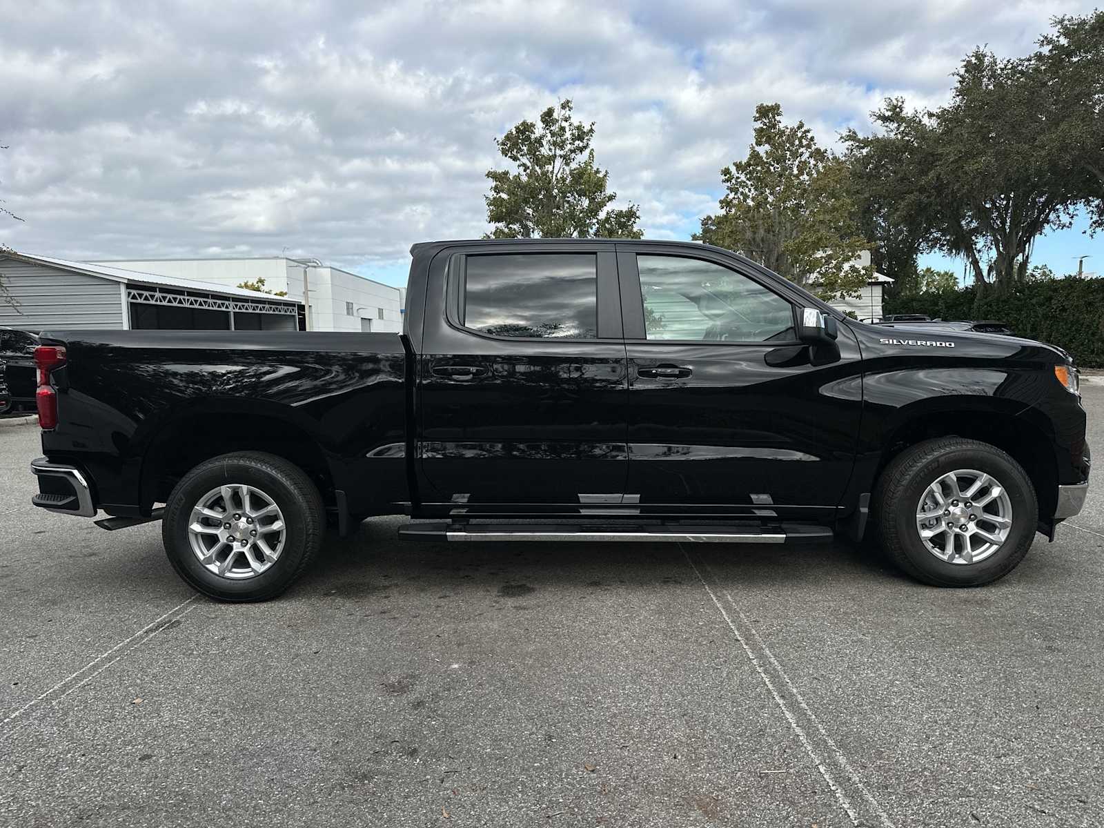 Thumbnail: 2026 Chevrolet Silverado 1500 - 7