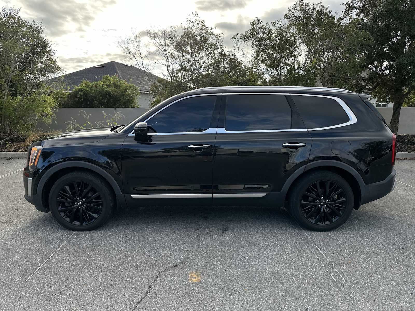 Thumbnail: 2020 Kia Telluride - 3