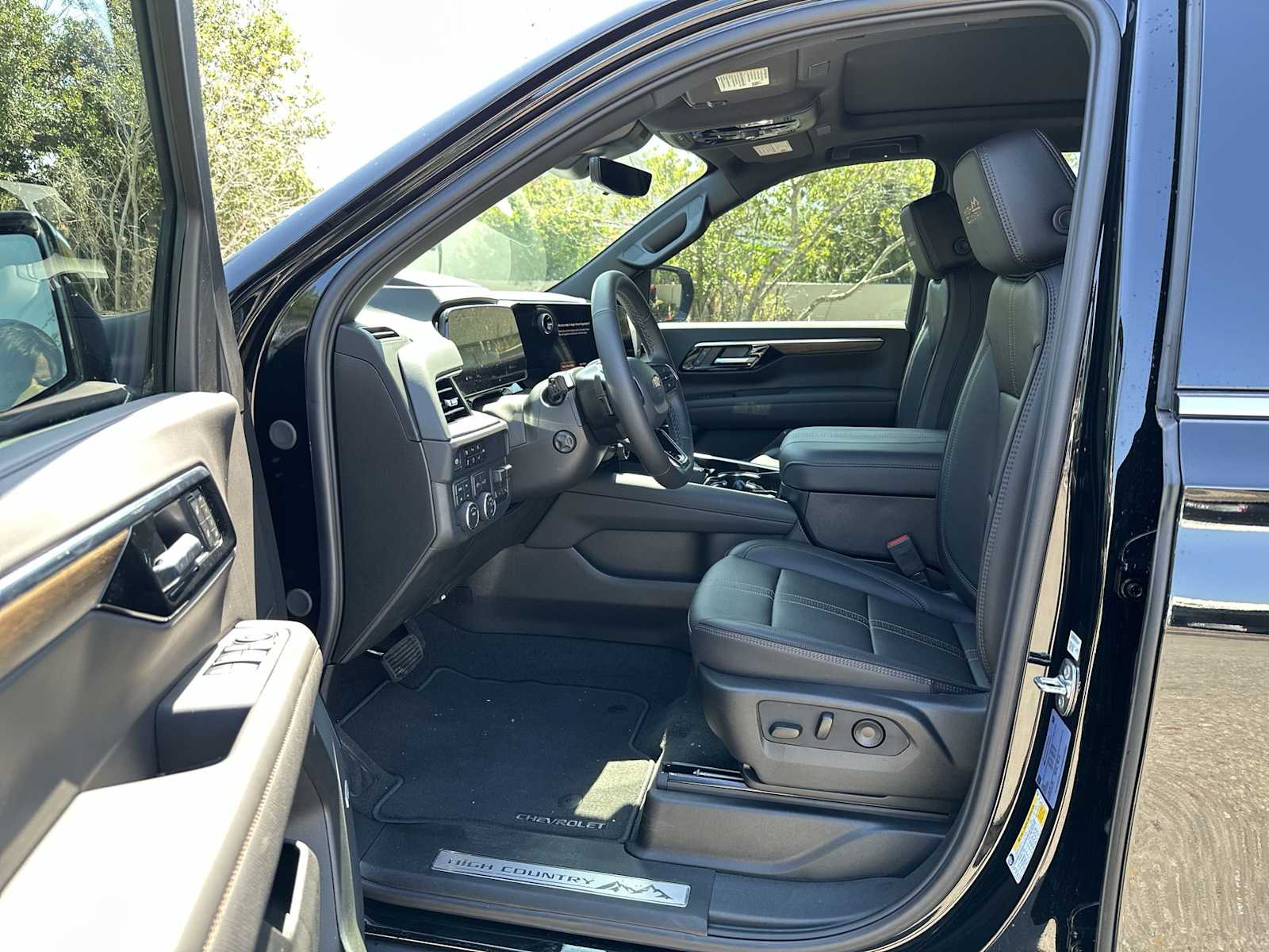 Thumbnail: 2026 Chevrolet Tahoe - 2