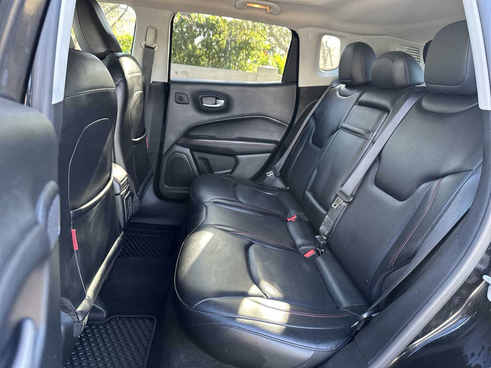 Thumbnail: 2017 Jeep Compass - 17