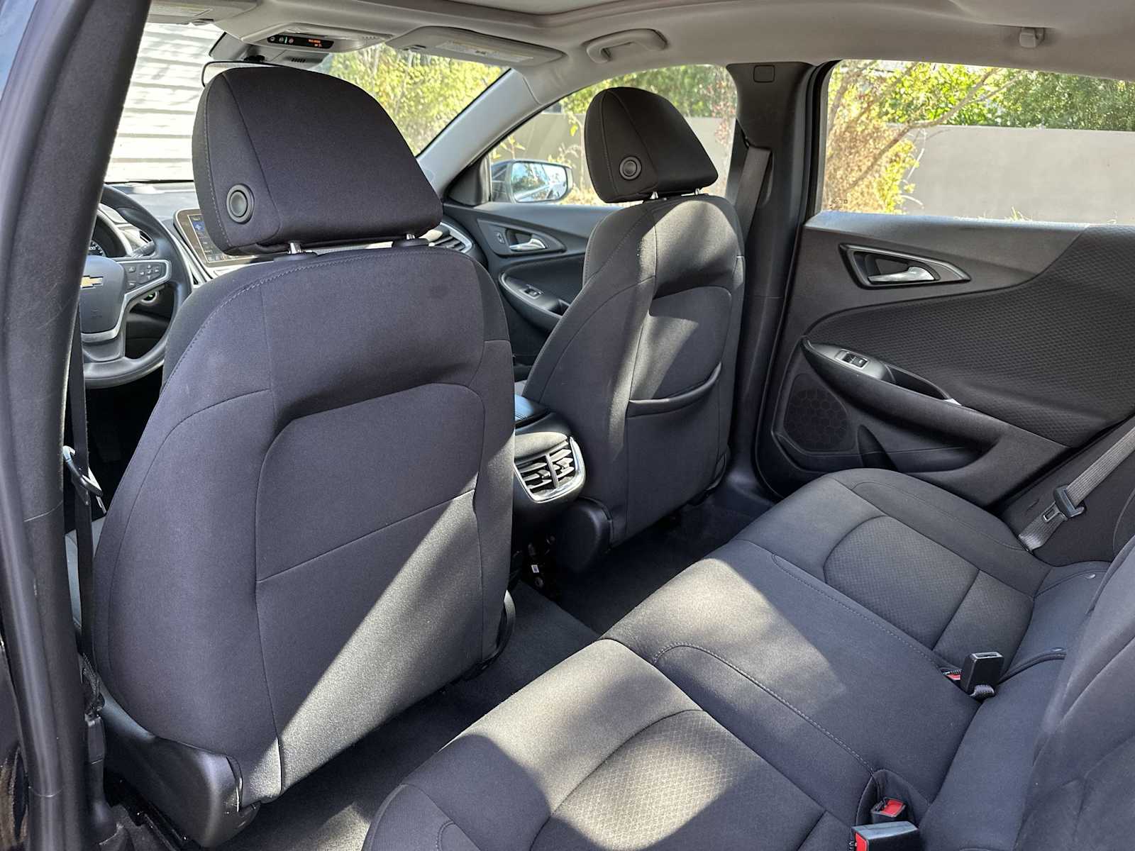 Thumbnail: 2023 Chevrolet Malibu - 16