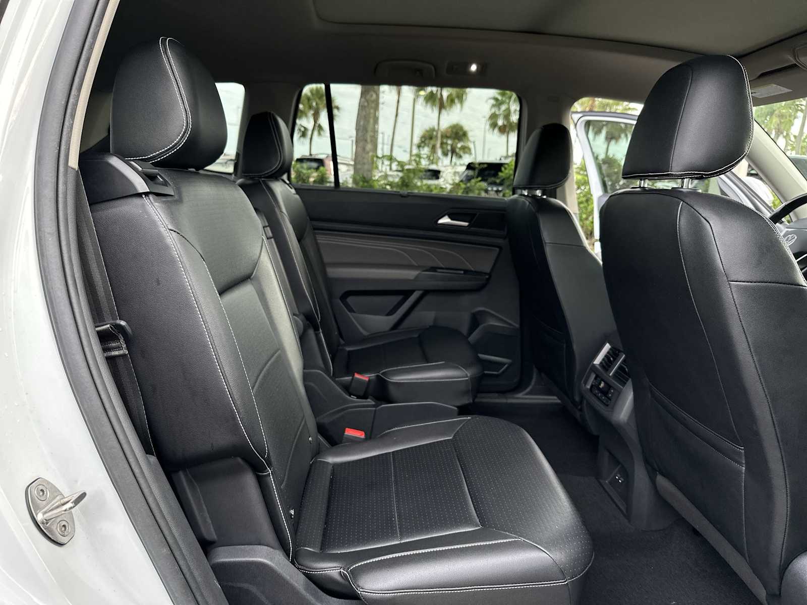 Thumbnail: 2021 Volkswagen Atlas - 18