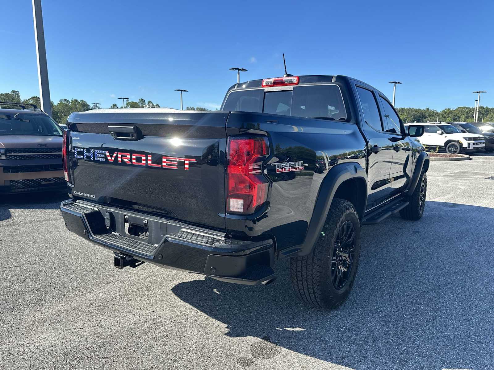 Thumbnail: 2024 Chevrolet Colorado - 6