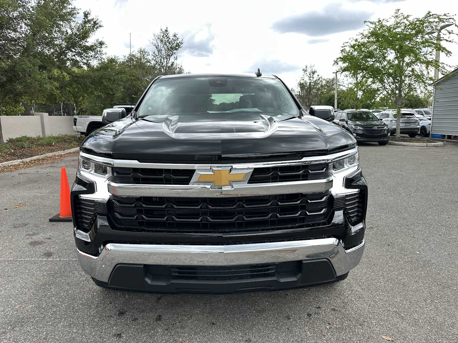 Thumbnail: 2026 Chevrolet Silverado 1500 - 9