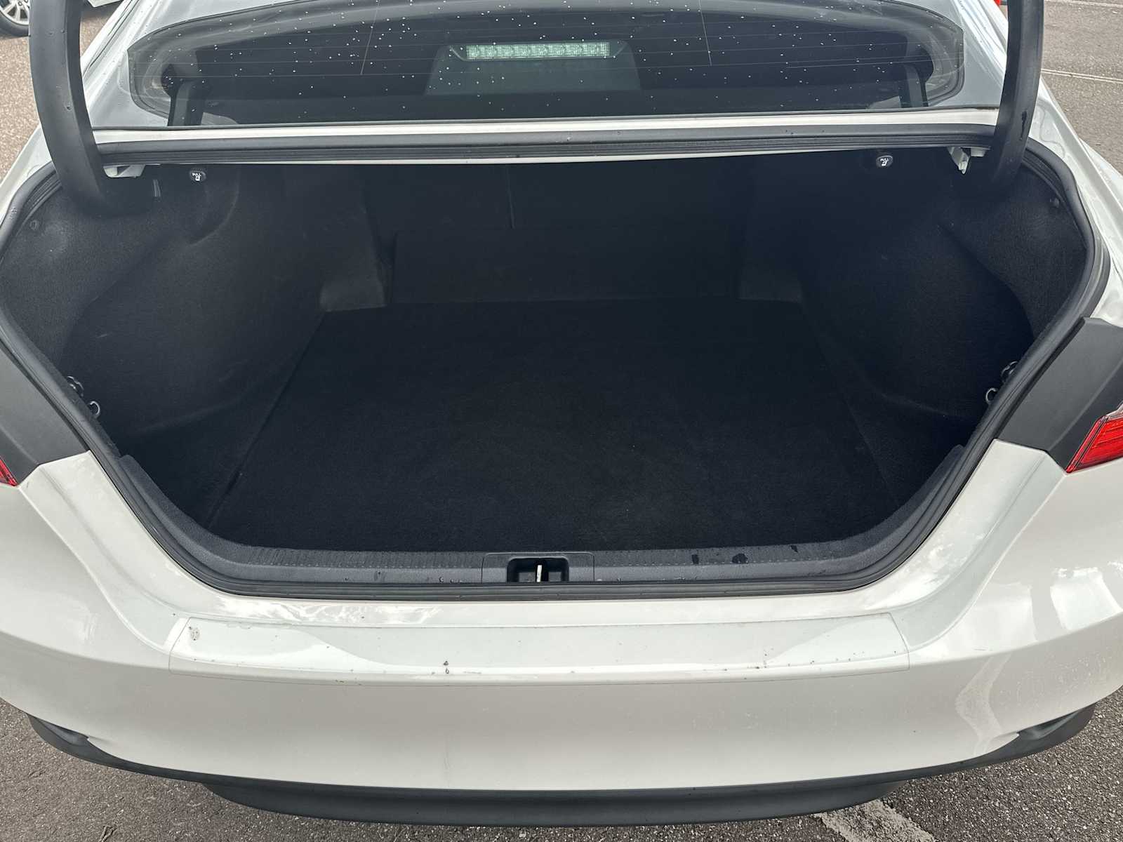 2021 Toyota Camry LE 19