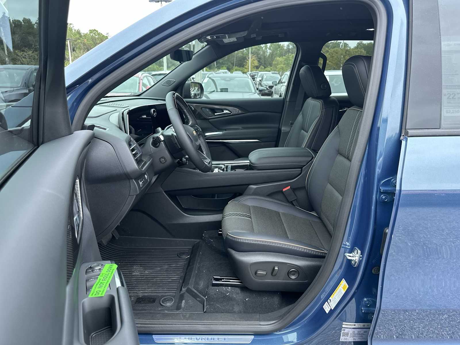 Thumbnail: 2026 Chevrolet Traverse - 2