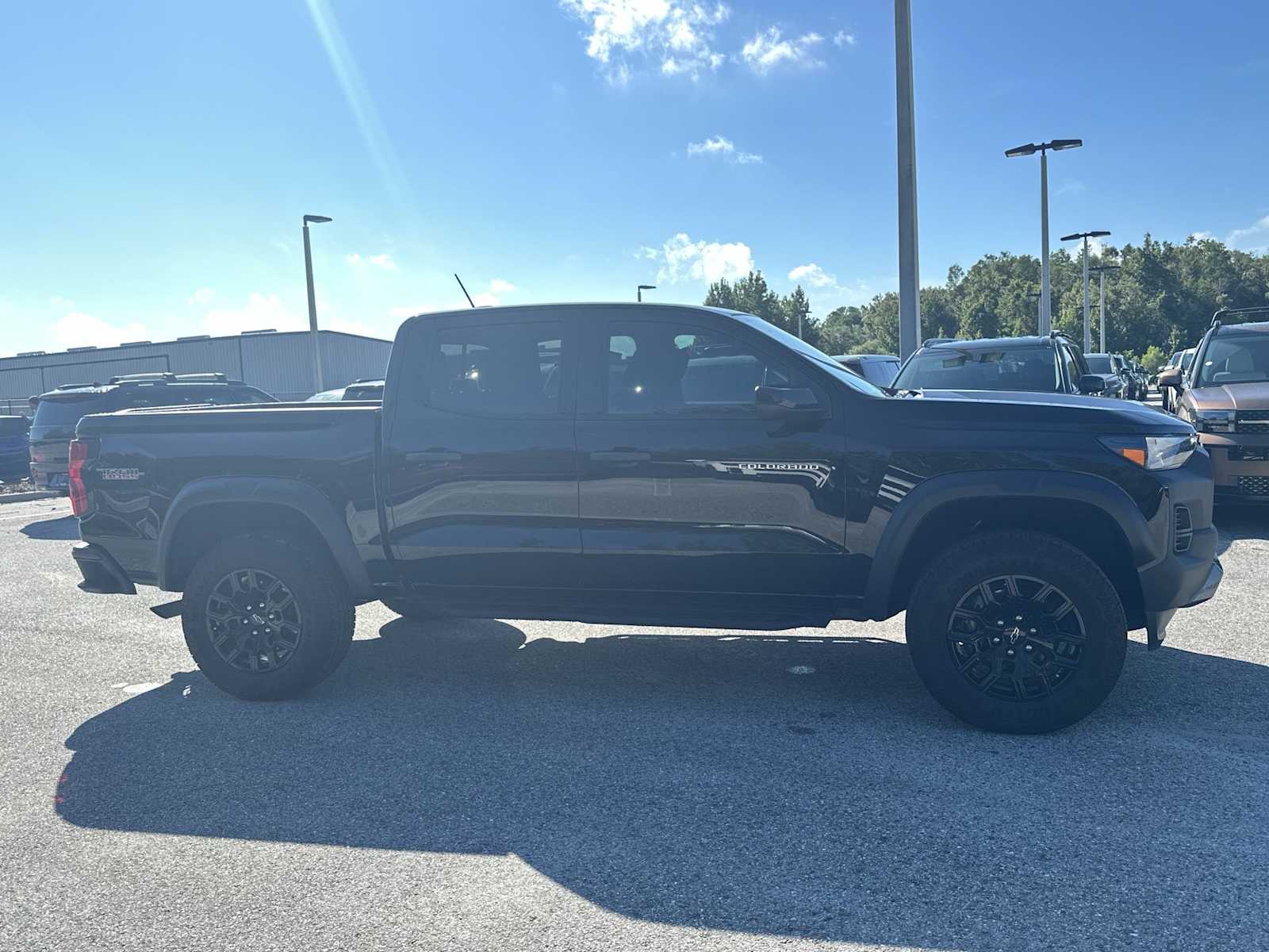 Thumbnail: 2024 Chevrolet Colorado - 7